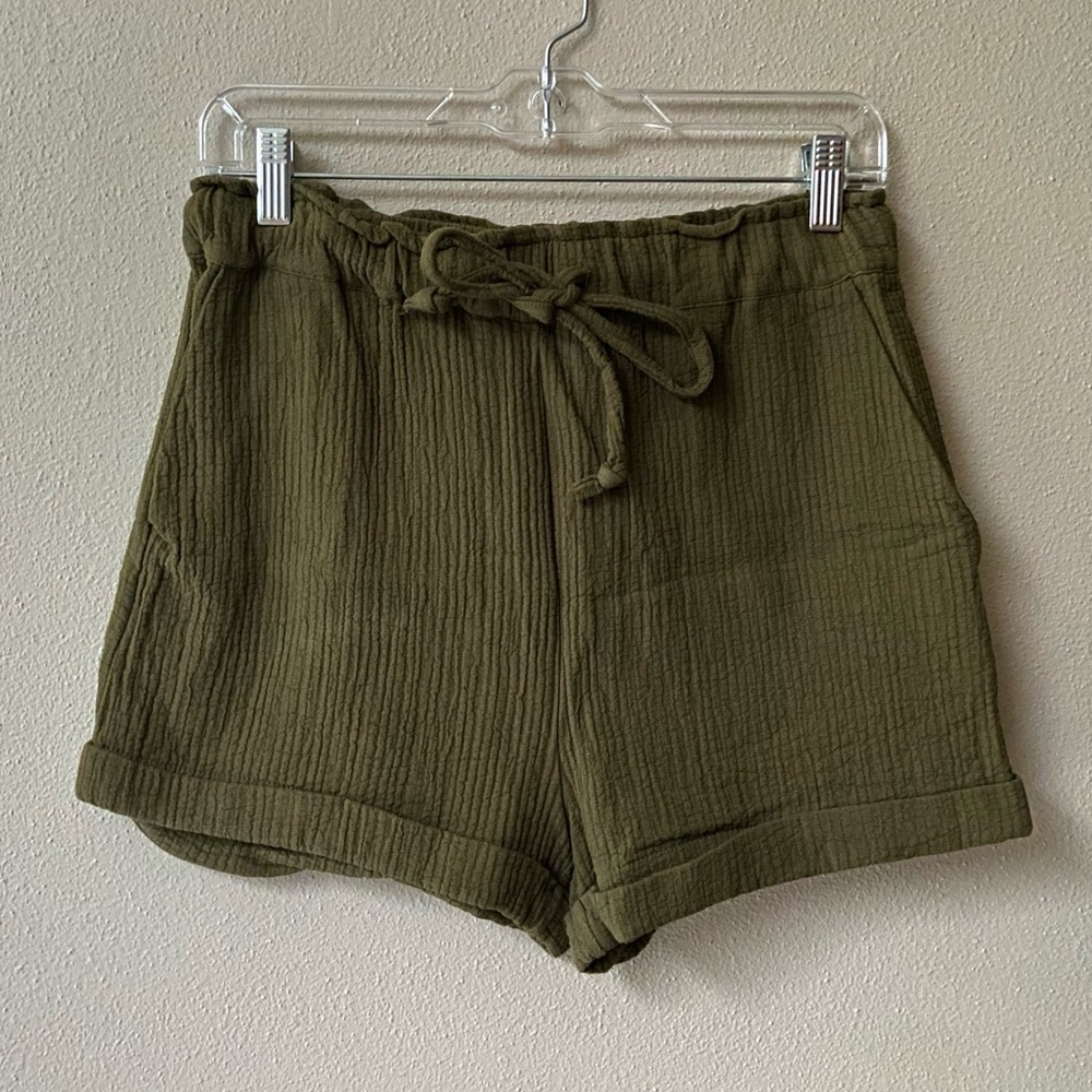 🆕 High Waisted Olive Green Shorts